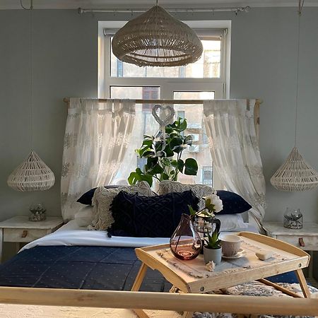 Pristine 1Br Apt In City Center W/ Patio And Parking 里加 外观 照片